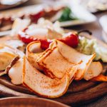 Kuidas soolata pekki ukrainapäraselt purgis: saate seda huultega süüa Kuidas soolata pekki ukrainapäraselt purgis: saate seda huultega süüa